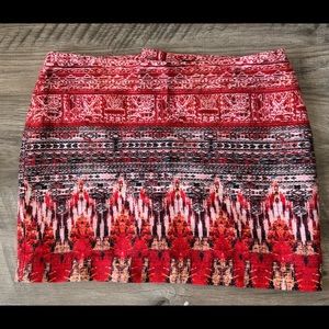 H&M Red and Black Southwestern Pattern Mini Skirt Size 12. 🔥🔥🔥